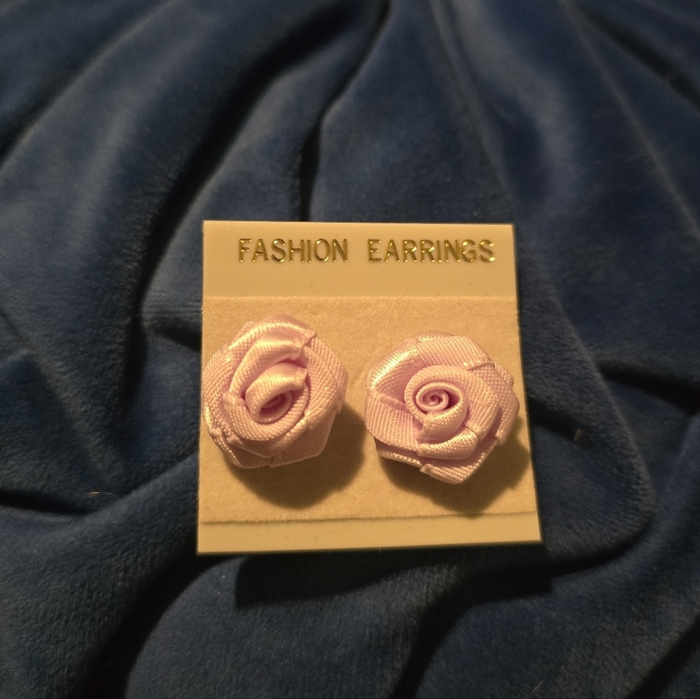 Vintage Lavender Rose Earrings